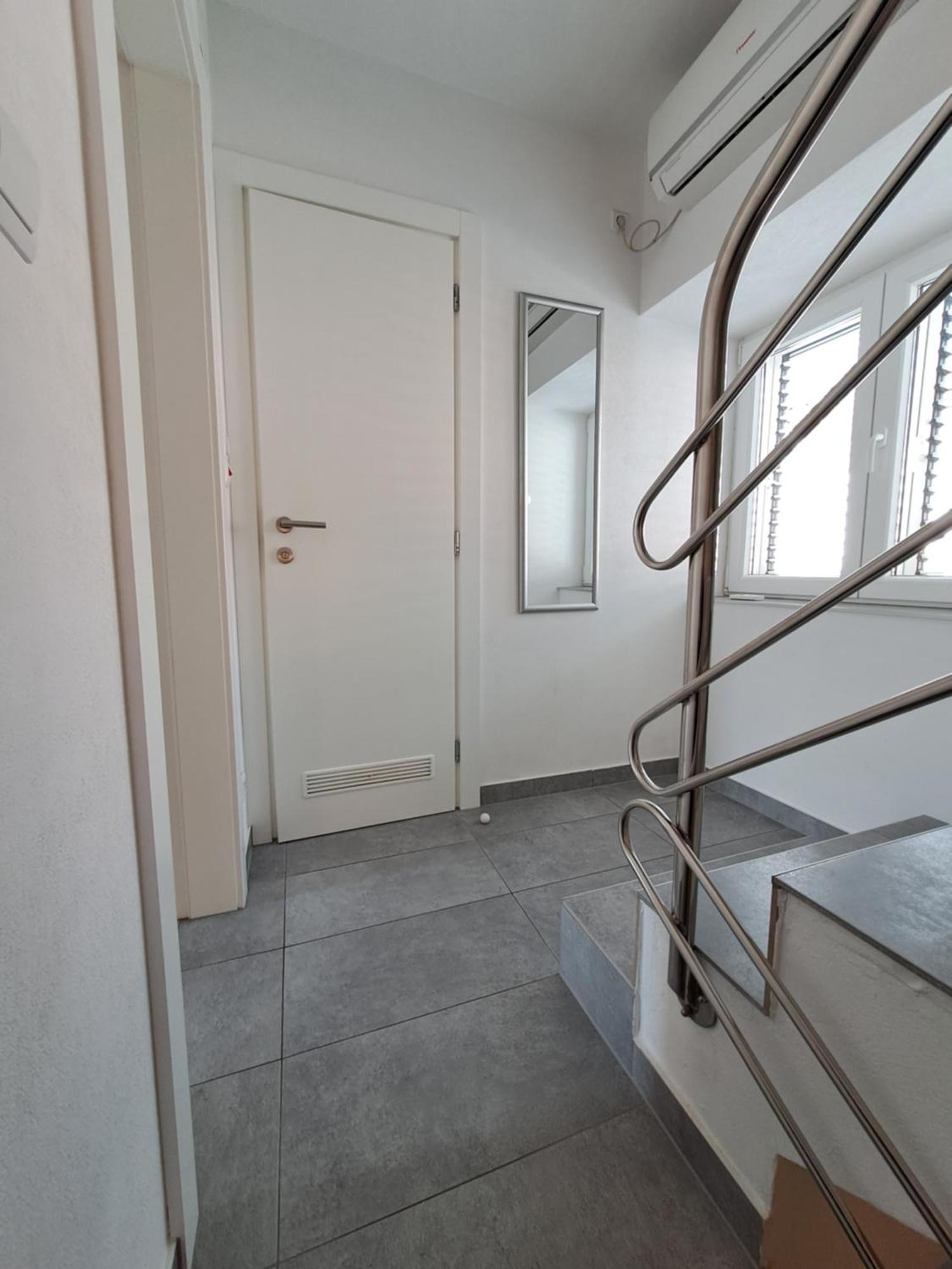 Greta Appartement Vrbnik Buitenkant foto