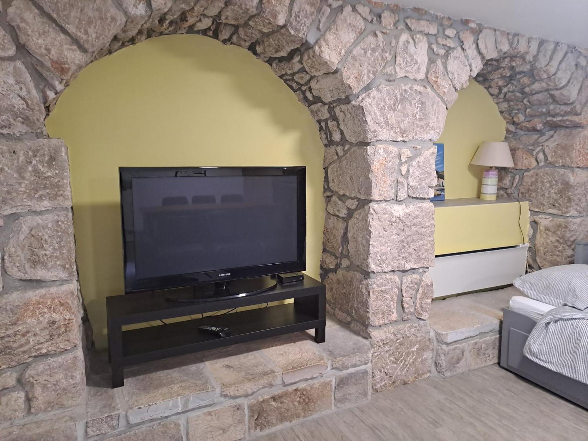 Greta Appartement Vrbnik Buitenkant foto