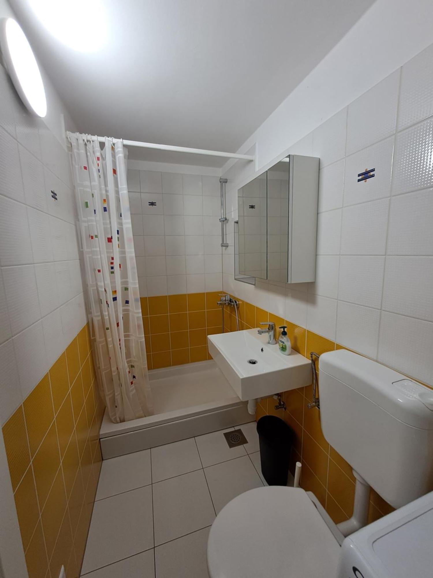 Greta Appartement Vrbnik Buitenkant foto